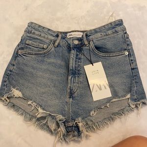 Zara hi-rise denim shorts, USA 6